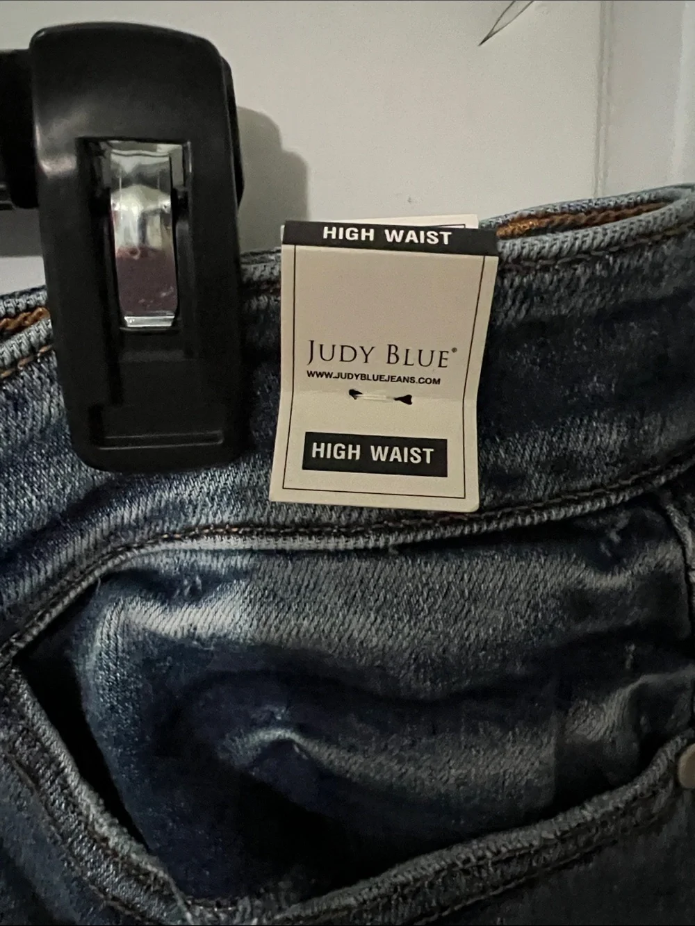 New 3X Judy Blue Dark Indigo High-Rise Jeans with Leather Patch - Picture 3 of 5